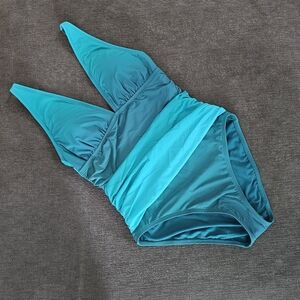 NWT Bleu Rod Beattie Women's Green Blue Ombre One-Piece Swimsuit Size 10